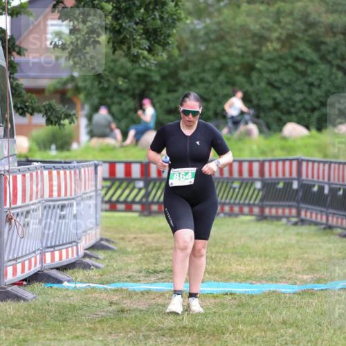 21.06.2026 - 29. Vierlanden-Triathlon Andreas Tolksdorf http://msf.ph/oto/9916893 21.06.2026 14:50:09 Ziel 864 meine-sportfotos.de