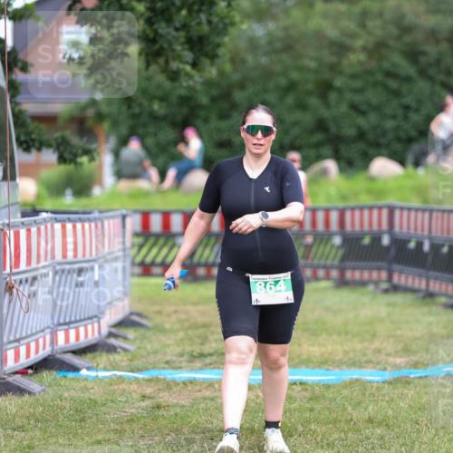 21.06.2026 - 29. Vierlanden-Triathlon Andreas Tolksdorf http://msf.ph/oto/9916896 21.06.2026 14:50:11 Ziel 864 meine-sportfotos.de