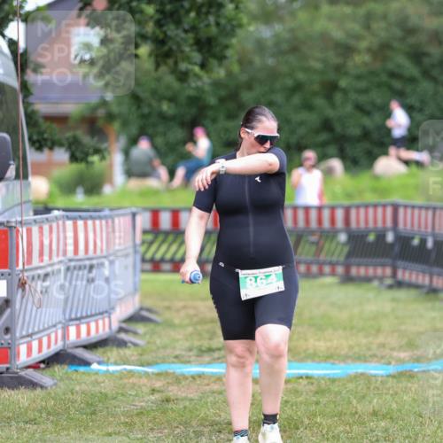 21.06.2026 - 29. Vierlanden-Triathlon Andreas Tolksdorf http://msf.ph/oto/9916903 21.06.2026 14:50:11 Ziel 864 meine-sportfotos.de