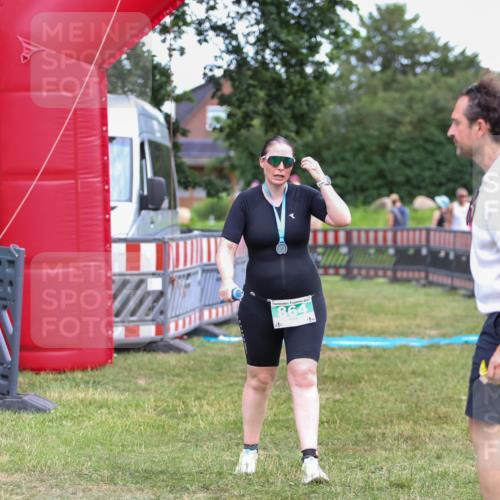 21.06.2026 - 29. Vierlanden-Triathlon Andreas Tolksdorf http://msf.ph/oto/9916908 21.06.2026 14:50:17 Ziel  meine-sportfotos.de