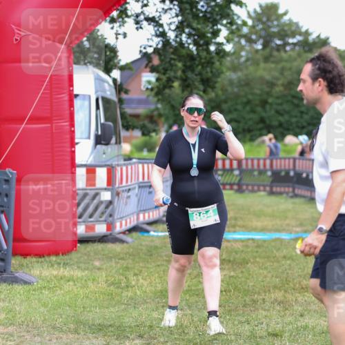 21.06.2026 - 29. Vierlanden-Triathlon Andreas Tolksdorf http://msf.ph/oto/9916909 21.06.2026 14:50:17 Ziel  meine-sportfotos.de