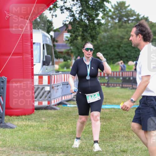 21.06.2026 - 29. Vierlanden-Triathlon Andreas Tolksdorf http://msf.ph/oto/9916910 21.06.2026 14:50:17 Ziel  meine-sportfotos.de