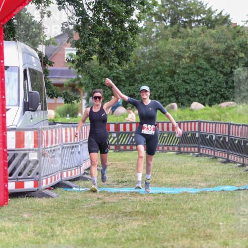 21.06.2026 - 29. Vierlanden-Triathlon Andreas Tolksdorf http://msf.ph/oto/9916915 21.06.2026 14:50:49 Ziel 236 meine-sportfotos.de