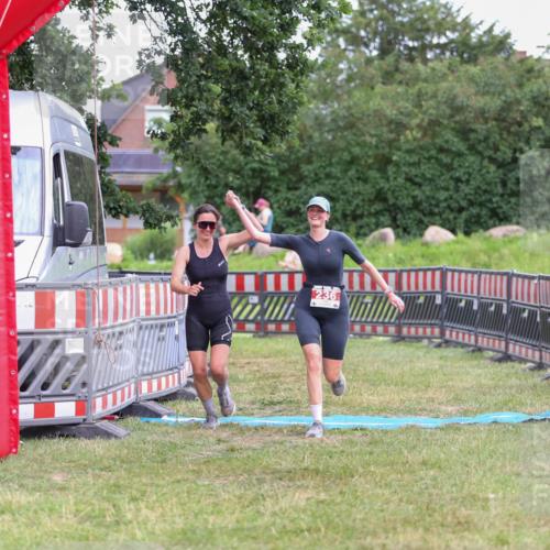 21.06.2026 - 29. Vierlanden-Triathlon Andreas Tolksdorf http://msf.ph/oto/9916918 21.06.2026 14:50:49 Ziel 236 meine-sportfotos.de