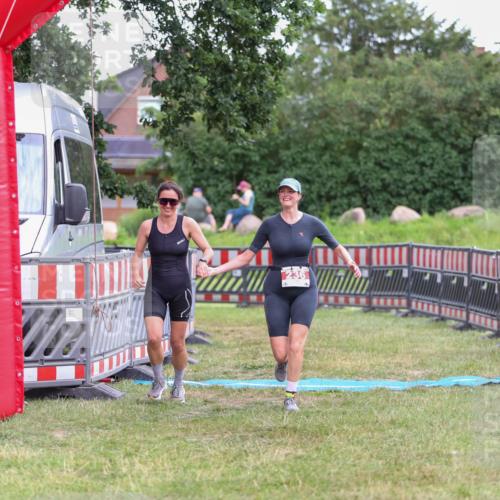 21.06.2026 - 29. Vierlanden-Triathlon Andreas Tolksdorf http://msf.ph/oto/9916924 21.06.2026 14:50:49 Ziel 236 meine-sportfotos.de