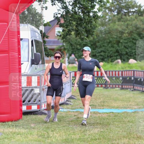21.06.2026 - 29. Vierlanden-Triathlon Andreas Tolksdorf http://msf.ph/oto/9916929 21.06.2026 14:50:50 Ziel 236 meine-sportfotos.de