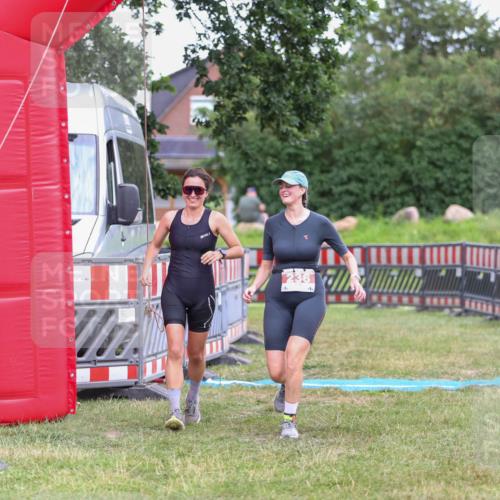21.06.2026 - 29. Vierlanden-Triathlon Andreas Tolksdorf http://msf.ph/oto/9916931 21.06.2026 14:50:50 Ziel 236 meine-sportfotos.de