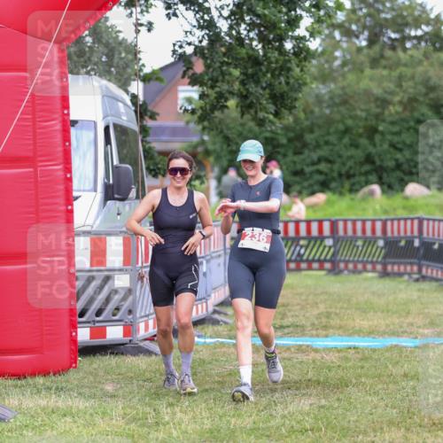 21.06.2026 - 29. Vierlanden-Triathlon Andreas Tolksdorf http://msf.ph/oto/9916936 21.06.2026 14:50:50 Ziel 236 meine-sportfotos.de