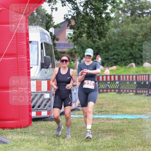 21.06.2026 - 29. Vierlanden-Triathlon Andreas Tolksdorf http://msf.ph/oto/9916940 21.06.2026 14:50:51 Ziel 236 meine-sportfotos.de
