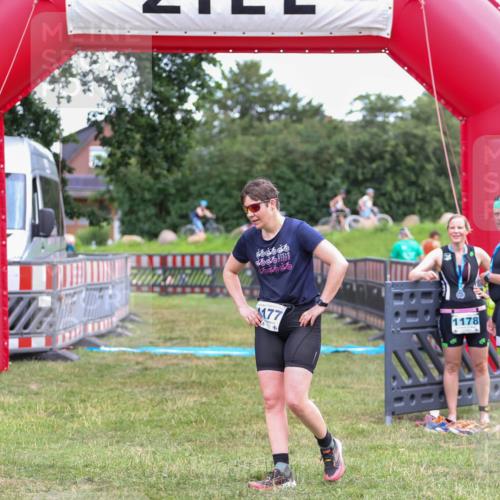 21.06.2026 - 29. Vierlanden-Triathlon Andreas Tolksdorf http://msf.ph/oto/9916974 21.06.2026 14:57:19 Ziel  meine-sportfotos.de