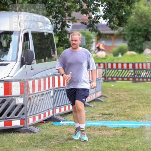 21.06.2026 - 29. Vierlanden-Triathlon Andreas Tolksdorf http://msf.ph/oto/9917004 21.06.2026 15:03:26 Ziel 736 meine-sportfotos.de