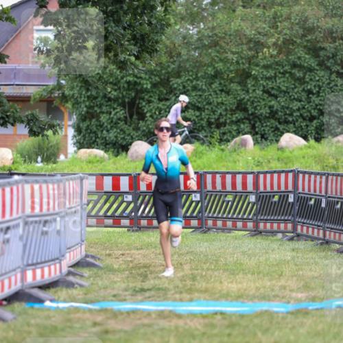 21.06.2026 - 29. Vierlanden-Triathlon Andreas Tolksdorf http://msf.ph/oto/9917056 21.06.2026 15:05:31 Ziel 1252 meine-sportfotos.de