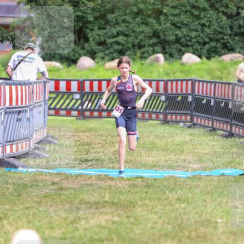 21.06.2026 - 29. Vierlanden-Triathlon Andreas Tolksdorf http://msf.ph/oto/9917092 21.06.2026 15:06:45 Ziel 1331 meine-sportfotos.de