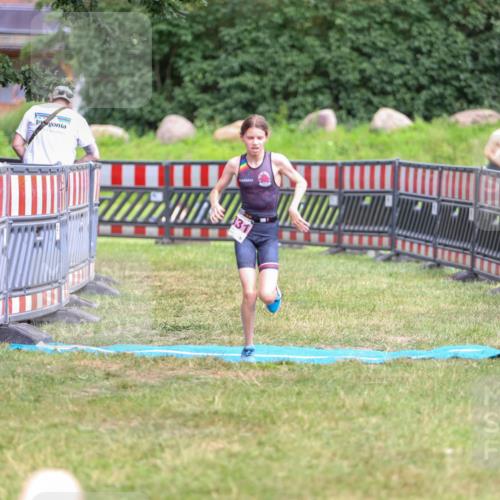 21.06.2026 - 29. Vierlanden-Triathlon Andreas Tolksdorf http://msf.ph/oto/9917093 21.06.2026 15:06:45 Ziel 1331 meine-sportfotos.de