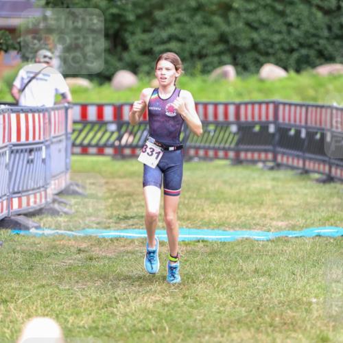 21.06.2026 - 29. Vierlanden-Triathlon Andreas Tolksdorf http://msf.ph/oto/9917099 21.06.2026 15:06:46 Ziel 1331 meine-sportfotos.de