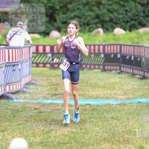 21.06.2026 - 29. Vierlanden-Triathlon Andreas Tolksdorf http://msf.ph/oto/9917100 21.06.2026 15:06:46 Ziel 1331 meine-sportfotos.de