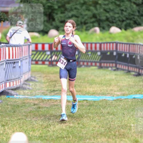 21.06.2026 - 29. Vierlanden-Triathlon Andreas Tolksdorf http://msf.ph/oto/9917101 21.06.2026 15:06:46 Ziel 1331 meine-sportfotos.de