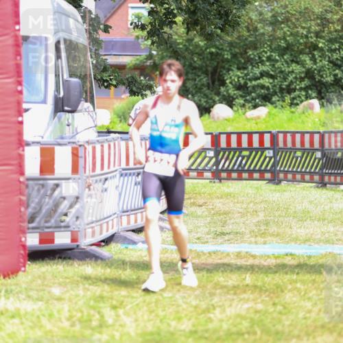 21.06.2026 - 29. Vierlanden-Triathlon Andreas Tolksdorf http://msf.ph/oto/9917104 21.06.2026 15:07:07 Ziel 1247 meine-sportfotos.de