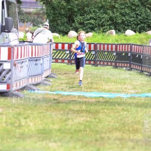 21.06.2026 - 29. Vierlanden-Triathlon Andreas Tolksdorf http://msf.ph/oto/9917119 21.06.2026 15:07:17 Ziel 1296, 1312, 1328 meine-sportfotos.de