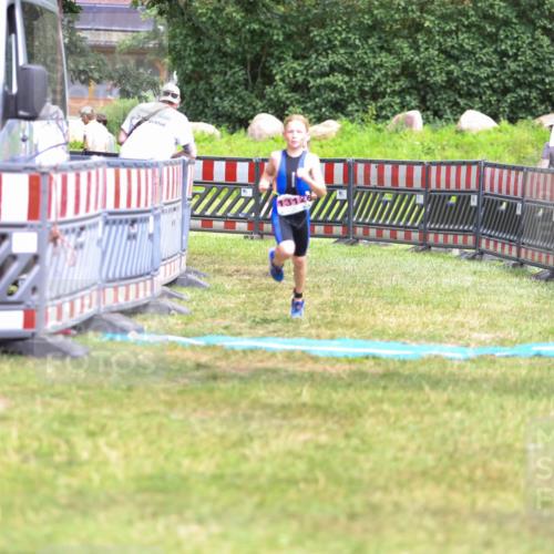 21.06.2026 - 29. Vierlanden-Triathlon Andreas Tolksdorf http://msf.ph/oto/9917122 21.06.2026 15:07:17 Ziel 1296, 1312, 1328 meine-sportfotos.de