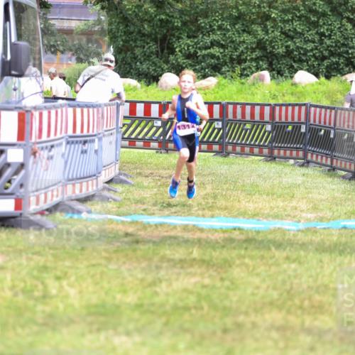 21.06.2026 - 29. Vierlanden-Triathlon Andreas Tolksdorf http://msf.ph/oto/9917123 21.06.2026 15:07:17 Ziel 1296, 1312, 1328 meine-sportfotos.de