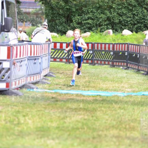 21.06.2026 - 29. Vierlanden-Triathlon Andreas Tolksdorf http://msf.ph/oto/9917124 21.06.2026 15:07:17 Ziel 1296, 1312, 1328 meine-sportfotos.de