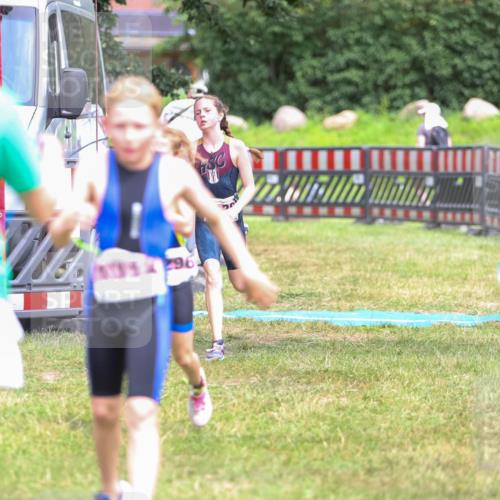 21.06.2026 - 29. Vierlanden-Triathlon Andreas Tolksdorf http://msf.ph/oto/9917140 21.06.2026 15:07:21 Ziel 1251, 1296, 1312, 1328 meine-sportfotos.de
