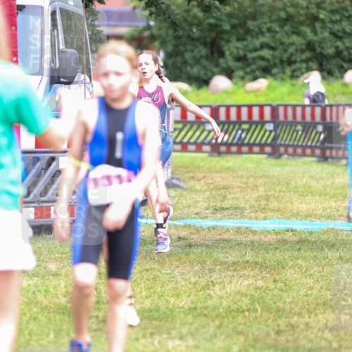 21.06.2026 - 29. Vierlanden-Triathlon Andreas Tolksdorf http://msf.ph/oto/9917145 21.06.2026 15:07:21 Ziel 1251, 1296, 1312, 1328 meine-sportfotos.de