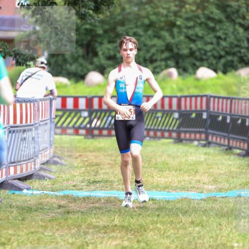 21.06.2026 - 29. Vierlanden-Triathlon Andreas Tolksdorf http://msf.ph/oto/9917164 21.06.2026 15:07:29 Ziel 1251, 1330 meine-sportfotos.de