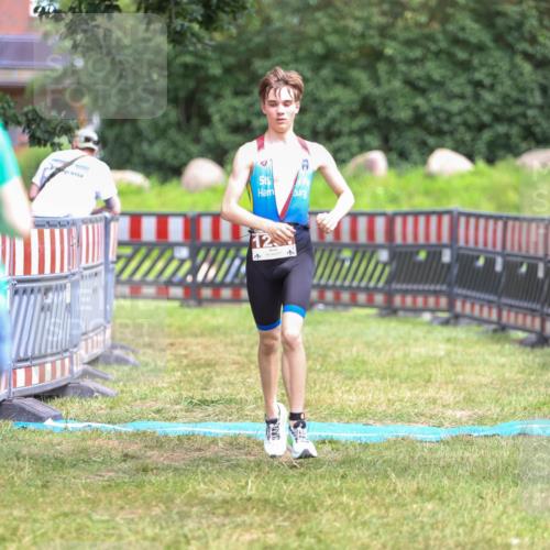 21.06.2026 - 29. Vierlanden-Triathlon Andreas Tolksdorf http://msf.ph/oto/9917165 21.06.2026 15:07:29 Ziel 1251, 1330 meine-sportfotos.de