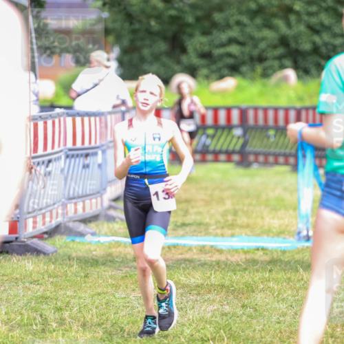21.06.2026 - 29. Vierlanden-Triathlon Andreas Tolksdorf http://msf.ph/oto/9917181 21.06.2026 15:07:37 Ziel 1276, 1313, 1330, 1333 meine-sportfotos.de