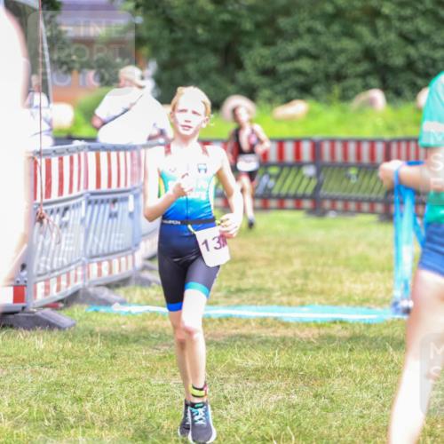 21.06.2026 - 29. Vierlanden-Triathlon Andreas Tolksdorf http://msf.ph/oto/9917182 21.06.2026 15:07:37 Ziel 1276, 1313, 1330, 1333 meine-sportfotos.de