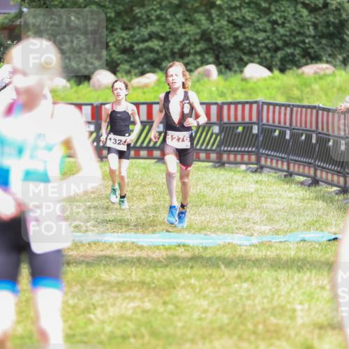 21.06.2026 - 29. Vierlanden-Triathlon Andreas Tolksdorf http://msf.ph/oto/9917187 21.06.2026 15:07:40 Ziel 1272, 1276, 1313, 1330, 1333 meine-sportfotos.de