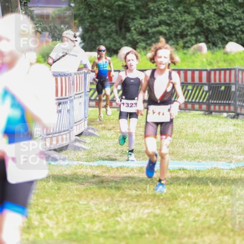 21.06.2026 - 29. Vierlanden-Triathlon Andreas Tolksdorf http://msf.ph/oto/9917195 21.06.2026 15:07:41 Ziel 1272, 1276, 1284, 1313, 1330, 1333 meine-sportfotos.de