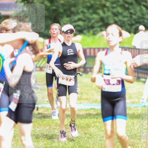 21.06.2026 - 29. Vierlanden-Triathlon Andreas Tolksdorf http://msf.ph/oto/9917225 21.06.2026 15:07:50 Ziel 1272, 1284, 1313, 1333 meine-sportfotos.de