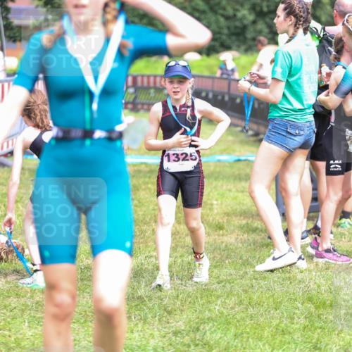 21.06.2026 - 29. Vierlanden-Triathlon Andreas Tolksdorf http://msf.ph/oto/9917249 21.06.2026 15:08:35 Ziel 1231, 1265, 1299, 1300, 1323, 1324 meine-sportfotos.de