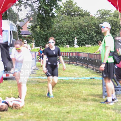 21.06.2026 - 29. Vierlanden-Triathlon Andreas Tolksdorf http://msf.ph/oto/9917260 21.06.2026 15:08:50 Ziel 1231, 1254, 1265, 1297 meine-sportfotos.de