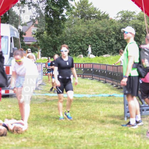 21.06.2026 - 29. Vierlanden-Triathlon Andreas Tolksdorf http://msf.ph/oto/9917263 21.06.2026 15:08:50 Ziel 1231, 1254, 1265, 1297 meine-sportfotos.de