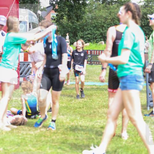 21.06.2026 - 29. Vierlanden-Triathlon Andreas Tolksdorf http://msf.ph/oto/9917276 21.06.2026 15:08:54 Ziel 1254, 1297 meine-sportfotos.de