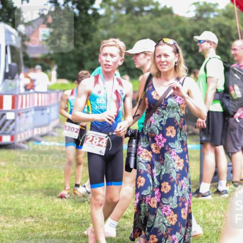 21.06.2026 - 29. Vierlanden-Triathlon Andreas Tolksdorf http://msf.ph/oto/9917307 21.06.2026 15:09:20 Ziel 1302 meine-sportfotos.de
