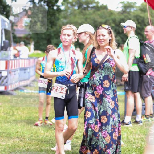 21.06.2026 - 29. Vierlanden-Triathlon Andreas Tolksdorf http://msf.ph/oto/9917308 21.06.2026 15:09:20 Ziel 1302 meine-sportfotos.de
