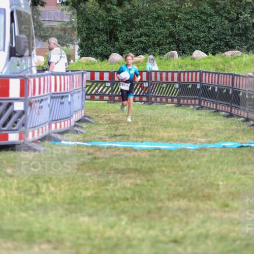 21.06.2026 - 29. Vierlanden-Triathlon Andreas Tolksdorf http://msf.ph/oto/9917329 21.06.2026 15:10:09 Ziel 1282 meine-sportfotos.de