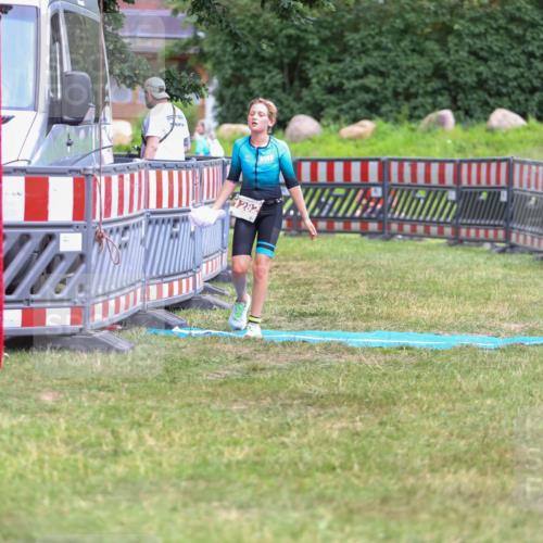 21.06.2026 - 29. Vierlanden-Triathlon Andreas Tolksdorf http://msf.ph/oto/9917340 21.06.2026 15:10:12 Ziel 1282 meine-sportfotos.de