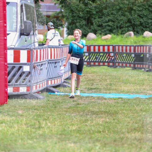 21.06.2026 - 29. Vierlanden-Triathlon Andreas Tolksdorf http://msf.ph/oto/9917346 21.06.2026 15:10:12 Ziel 1282 meine-sportfotos.de