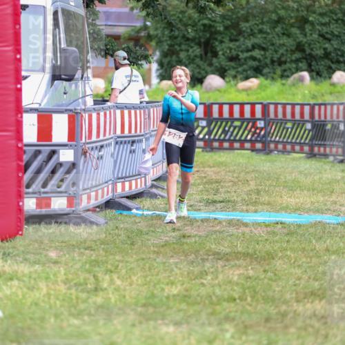 21.06.2026 - 29. Vierlanden-Triathlon Andreas Tolksdorf http://msf.ph/oto/9917347 21.06.2026 15:10:12 Ziel 1282 meine-sportfotos.de