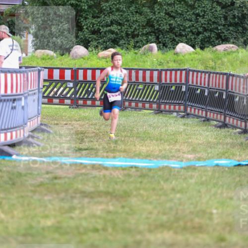21.06.2026 - 29. Vierlanden-Triathlon Andreas Tolksdorf http://msf.ph/oto/9917357 21.06.2026 15:10:21 Ziel 1287, 1334 meine-sportfotos.de