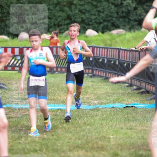 21.06.2026 - 29. Vierlanden-Triathlon Andreas Tolksdorf http://msf.ph/oto/9917388 21.06.2026 15:10:25 Ziel 1287, 1334 meine-sportfotos.de