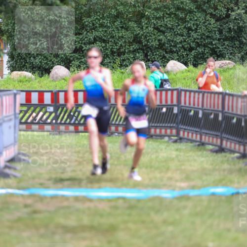 21.06.2026 - 29. Vierlanden-Triathlon Andreas Tolksdorf http://msf.ph/oto/9917389 21.06.2026 15:10:43 Ziel 1233, 1267, 1273, 1304, 1305 meine-sportfotos.de