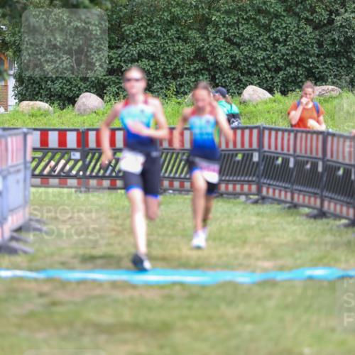 21.06.2026 - 29. Vierlanden-Triathlon Andreas Tolksdorf http://msf.ph/oto/9917391 21.06.2026 15:10:43 Ziel 1233, 1267, 1273, 1304, 1305 meine-sportfotos.de