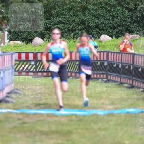 21.06.2026 - 29. Vierlanden-Triathlon Andreas Tolksdorf http://msf.ph/oto/9917392 21.06.2026 15:10:43 Ziel 1233, 1267, 1273, 1304, 1305 meine-sportfotos.de